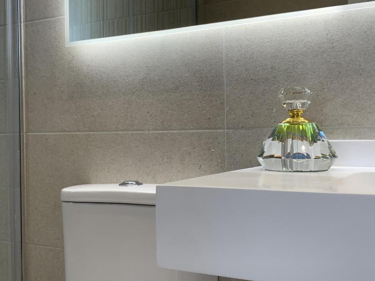 Sitges Spaces Oasis Suites- 4 Bedroom, 4 Ensuite Bathrooms, Terrace, Pool, Sitges Centre Bagian luar foto